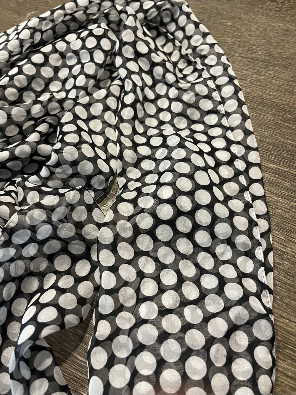 Scarves & Wraps - Picture 4 of 4